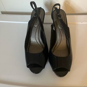 Dark blue dress shoes